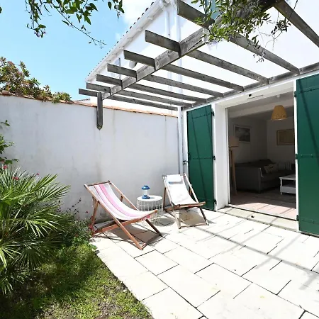 Maison De Village Pour 6 Pers Avec Jardin, Pres Phare Des Baleines Et Plage Conche! - Fr-1-258-128 Dom wakacyjny *