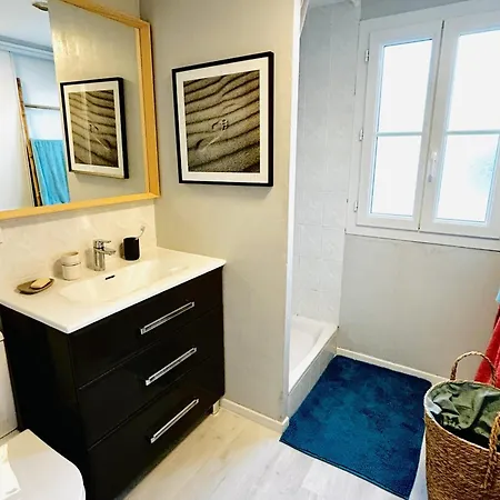 Maison De Village Pour 6 Pers Avec Jardin, Pres Phare Des Baleines Et Plage Conche! - Fr-1-258-128